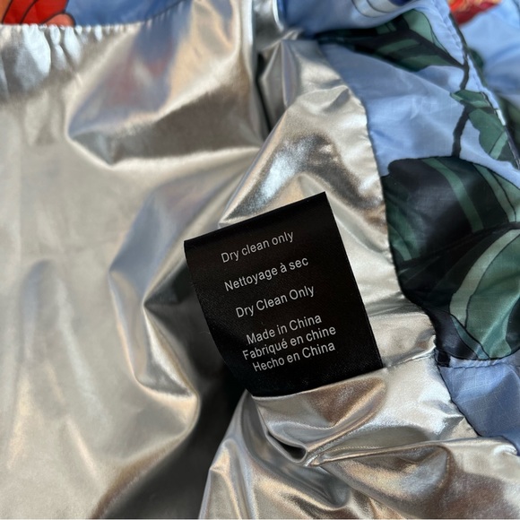 Floral Puffer Poncho, szXS/S - Picture 2 of 5